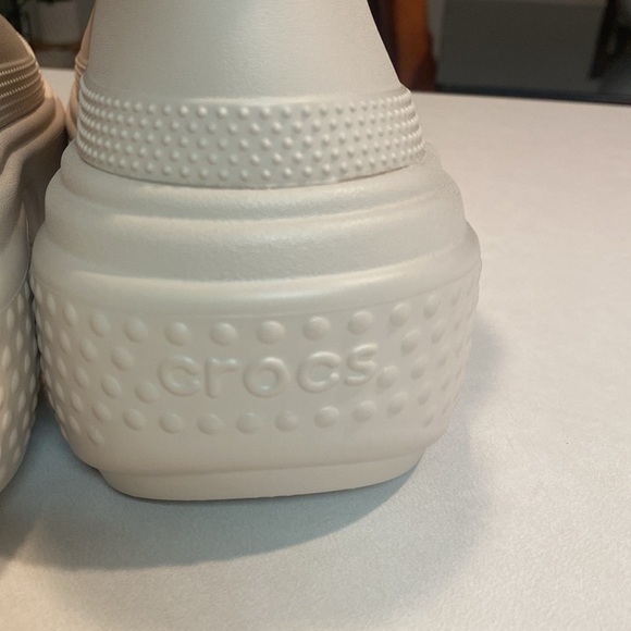 CROCS Stomp ‘Fur’ Lined Platform Boots Color Stucco Sz 10 NWOT - Picture 7 of 16